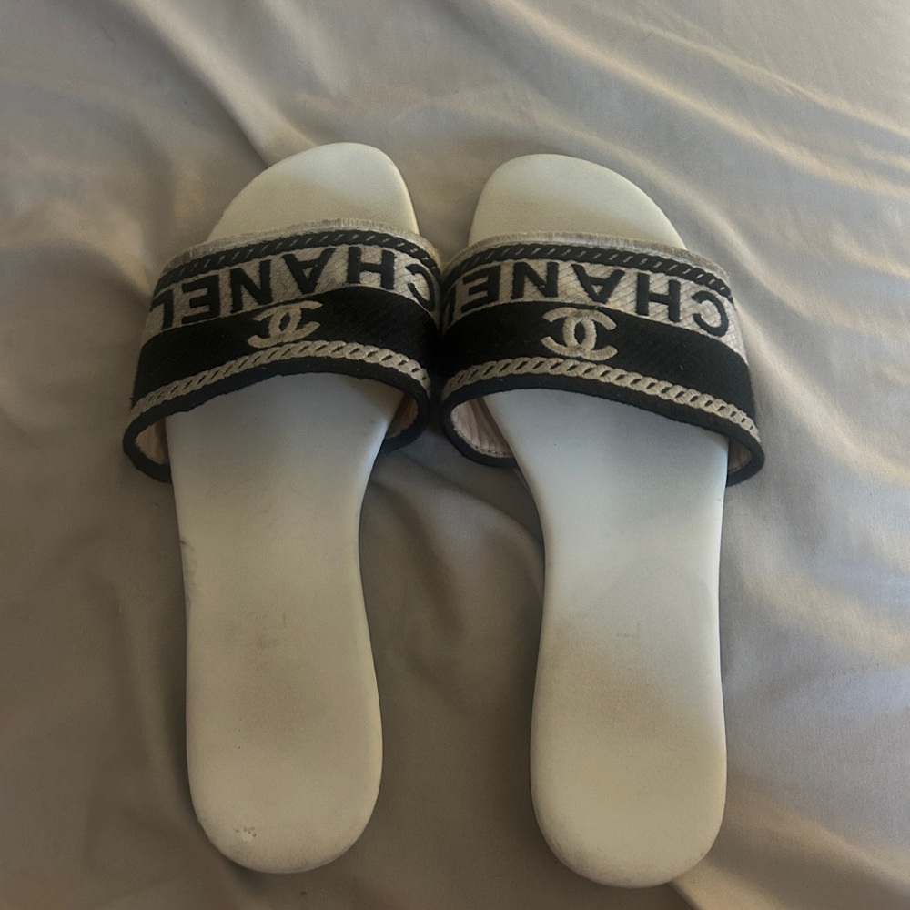 CHANEL Women's Black and White Sandals